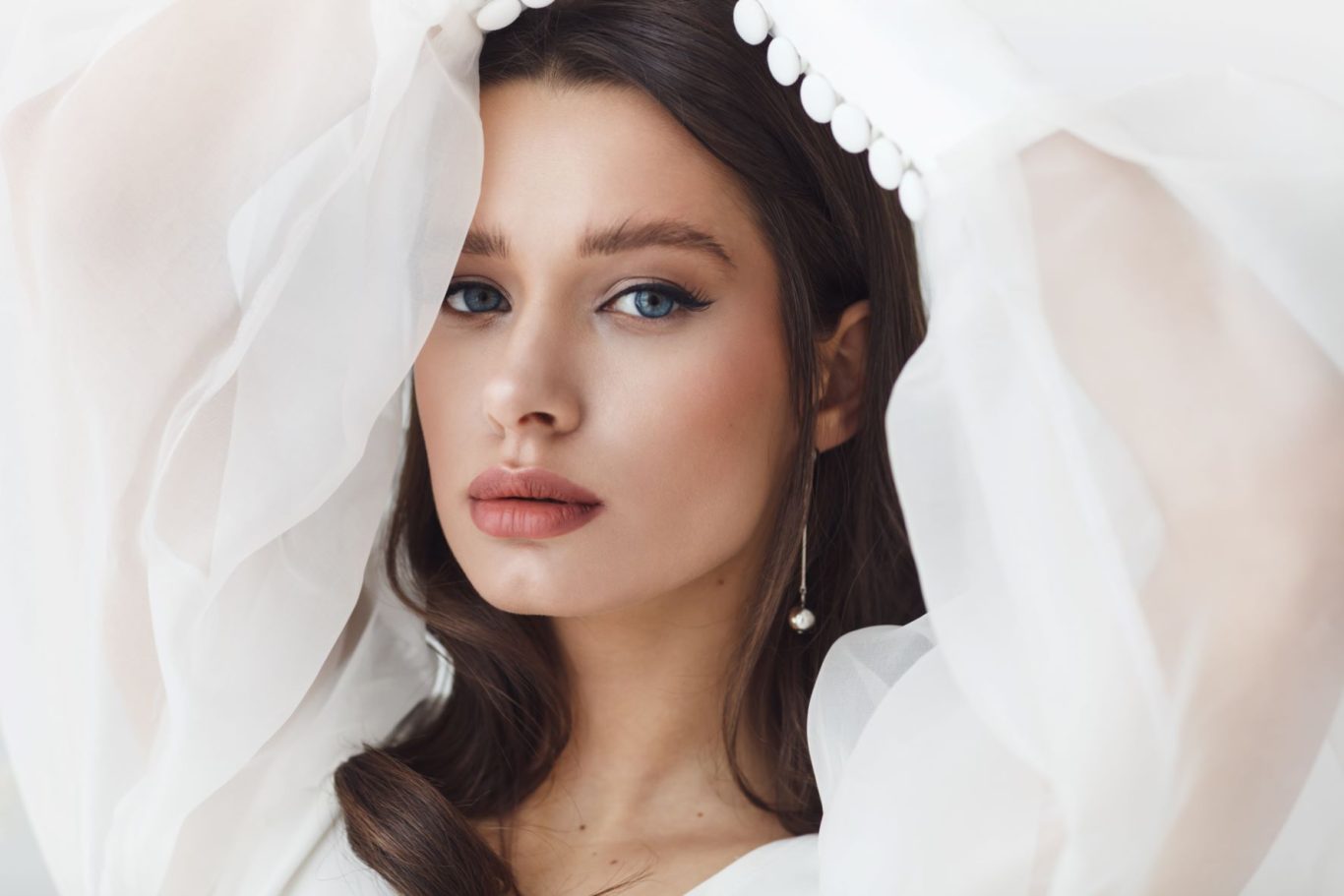 Frau mit Braut Makeup